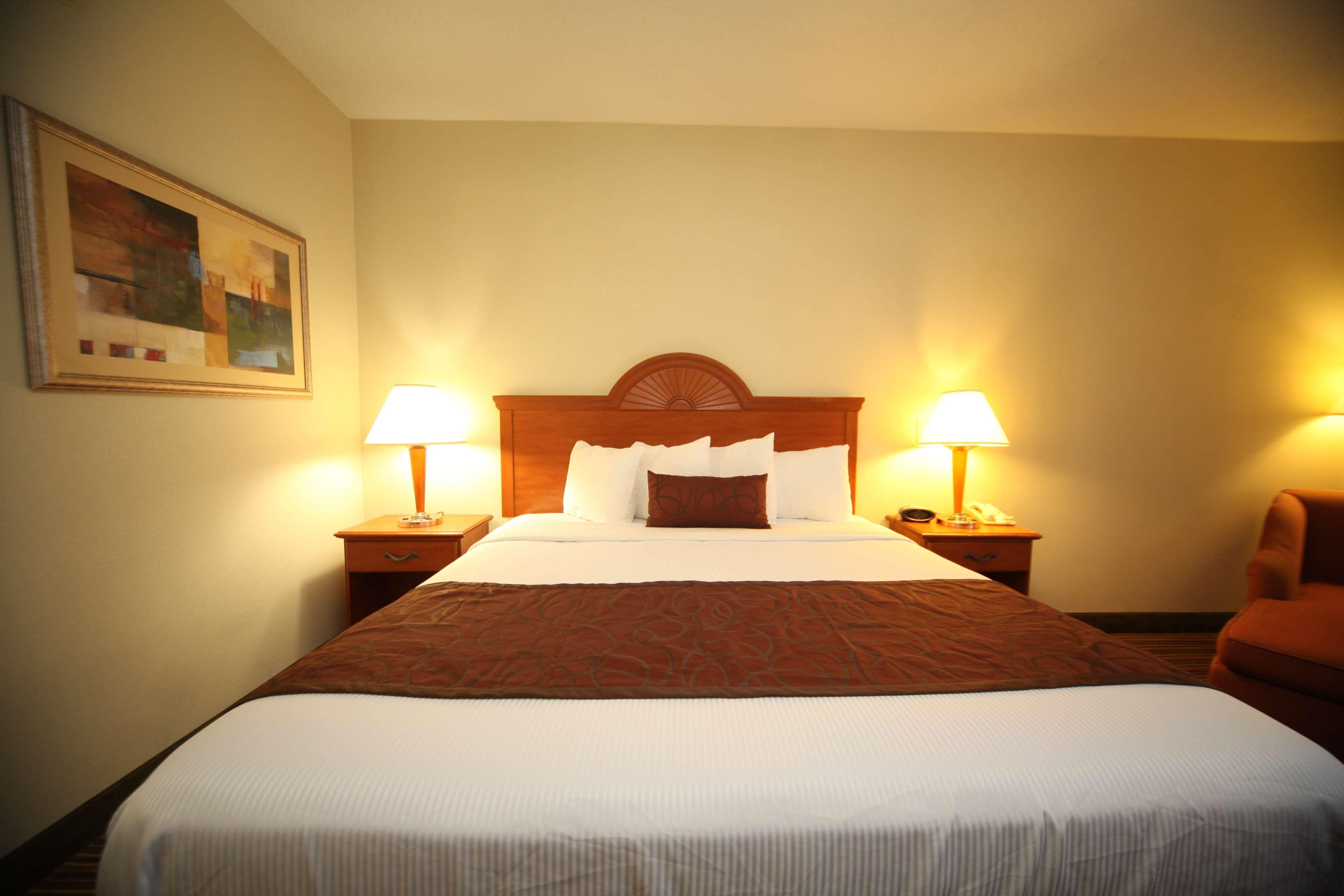 Best Western Plus Edison Inn Garner Exterior photo